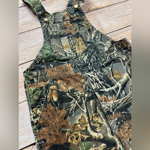 Cabela’s Seclusion 3D Camo Bibs Overalls Youth Size Medium - Picture 3 of 7